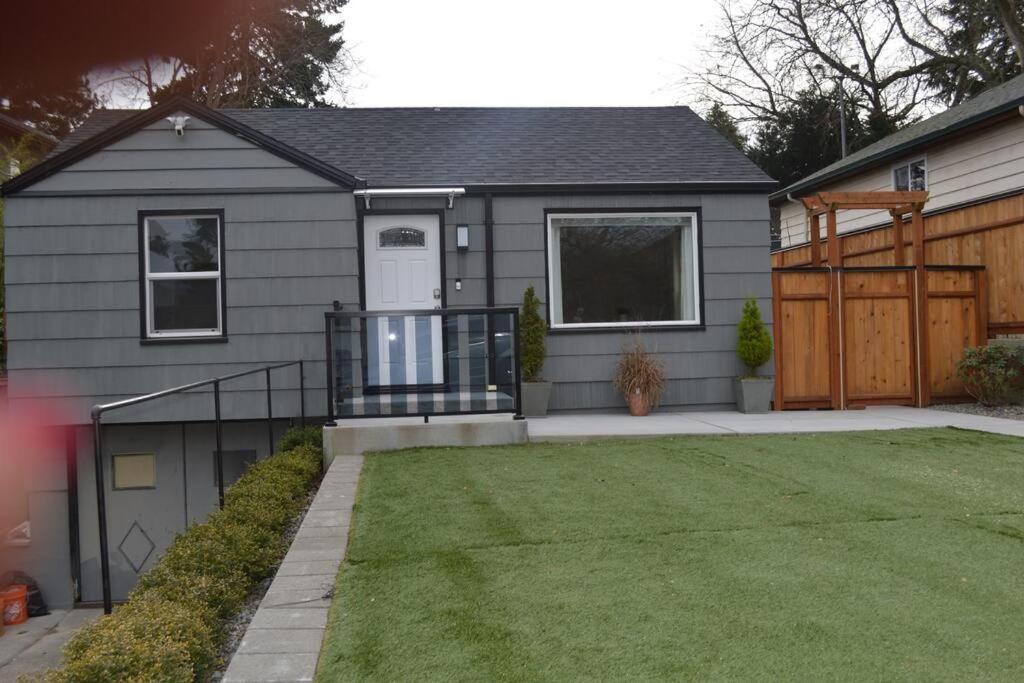 Cozy Crown Hill Carkeek Cottage W/3 Beds, Full Kitchen & Backyard In North Seattle Zewnętrze zdjęcie
