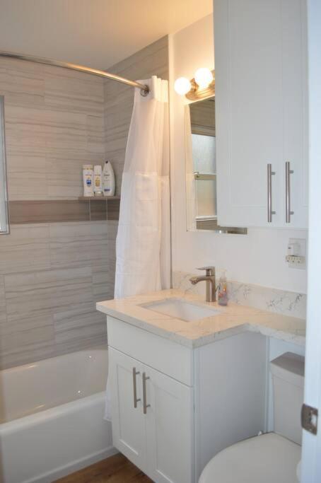 Cozy Crown Hill Carkeek Cottage W/3 Beds, Full Kitchen & Backyard In North Seattle Zewnętrze zdjęcie